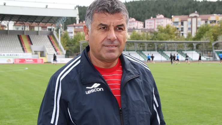 '3 puan alıp liderliğimizi devam ettirdiğimiz için mutluyuz'