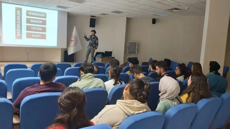 1 Yılda 10 Bin Öğrenciye Farkındalık Eğitimi Verildi