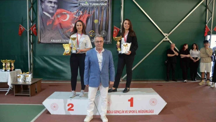 120 Sporcunun Katıldığı Tenis Turnuvası Sona Erdi