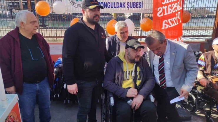 15 İhtiyaç Sahibi Tekerli Sandalyesine Kavuştu