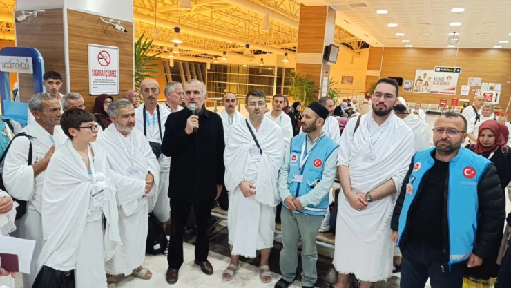 169 Kişilik Umre Kafilesi Dualarla Uğurlandı