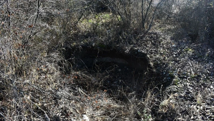 1943'teki Depremde Ölenlerin Defnedildiği Mezarlığı Defineciler Talan Etti