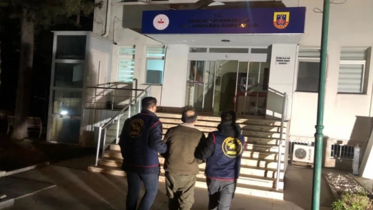 Üç Yıldır Aranan Suç Makinesi Yakalandı