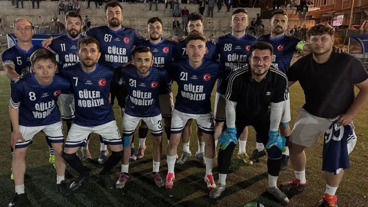 Turnuva Gelirini Köydeki Camiye Bağışladılar