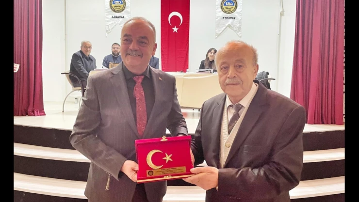 33 Yıllık Başkana Devam Dediler