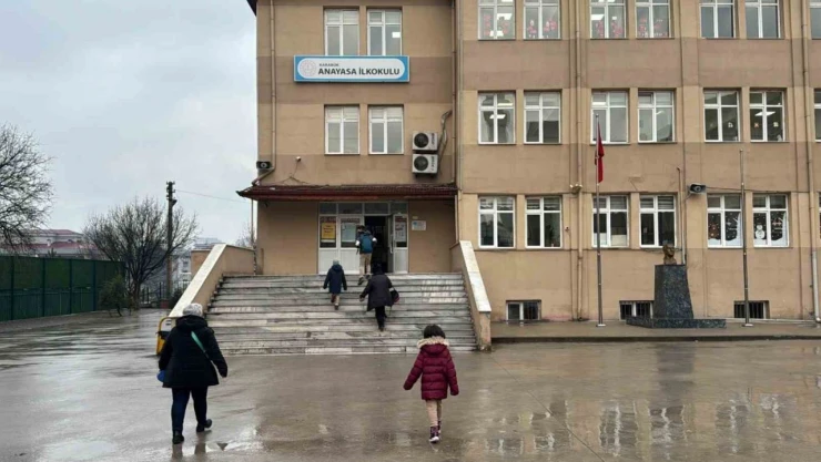 37 Bin Öğrenci Ders Başı Yaptı