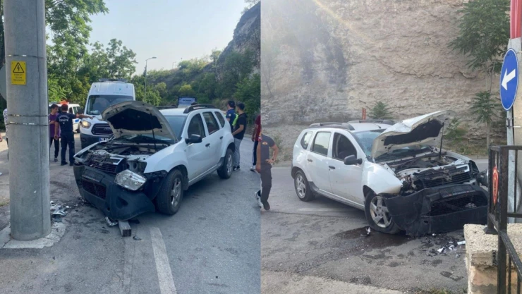 4.25 promil alkollü sürücü beton direğe çarptı