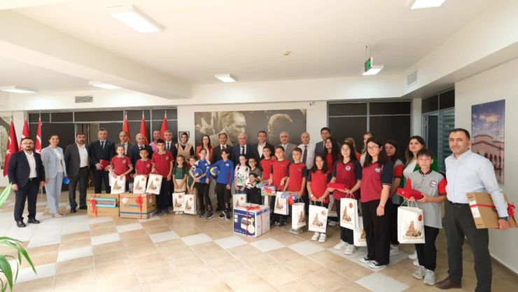 4 Ton 94 Kilogram Atık Topladılar