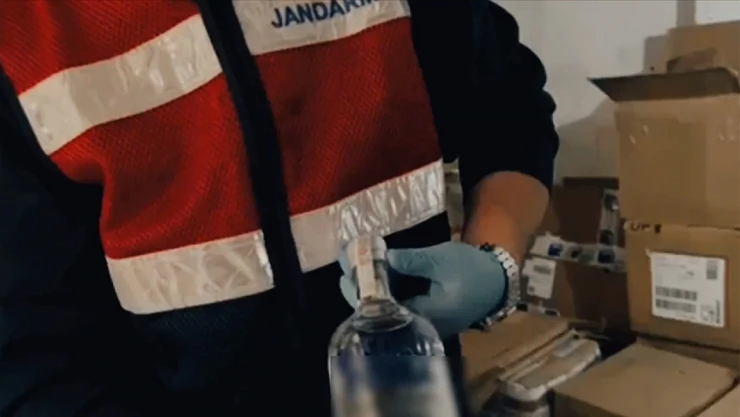 40 Bin 388 Litre Sahte Ve Etil Alkol Ele Geçirildi