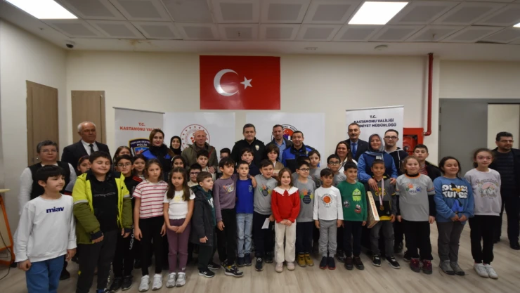 400 Sporcunun Katılımıyla Satranç Turnuvası Düzenlendi