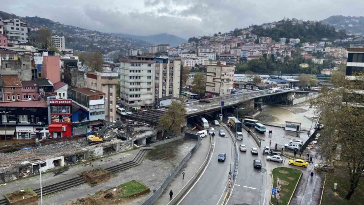 67 Yıllık Köprüdeki Yıkım Çalışmaları Sona Geldi