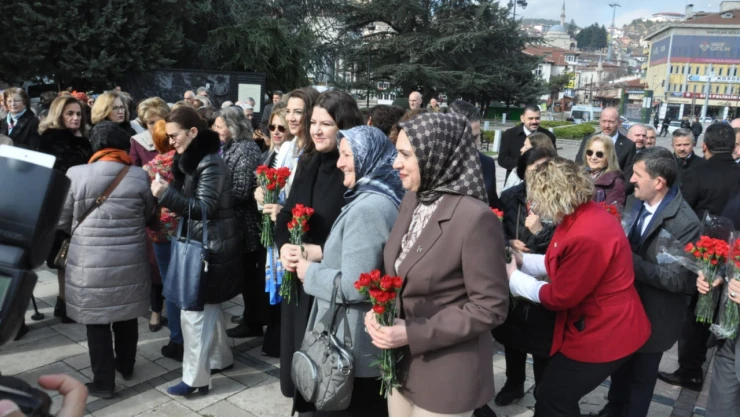 8 Mart Dünya Kadınlar Günü Kutlandı
