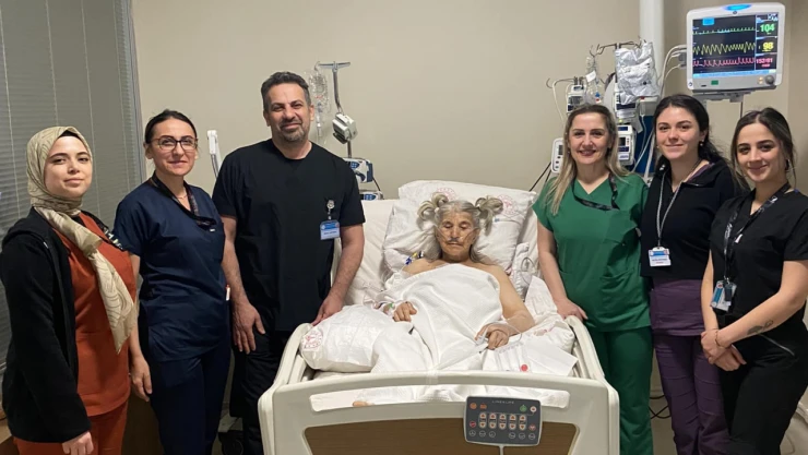 80 Yaşındaki Hasta Sağlığına Kavuştu