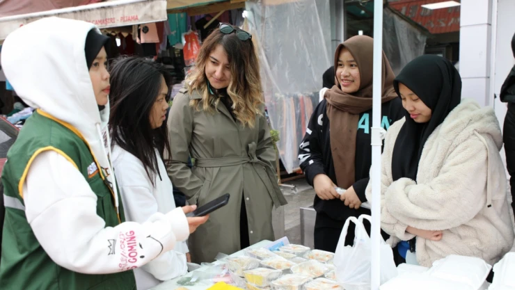 9 bin kilometre öteden deprem bölgesine destek