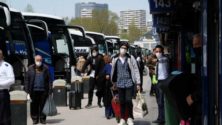 9 Milyon 616 Bin Kişi Seyahate Çıktı