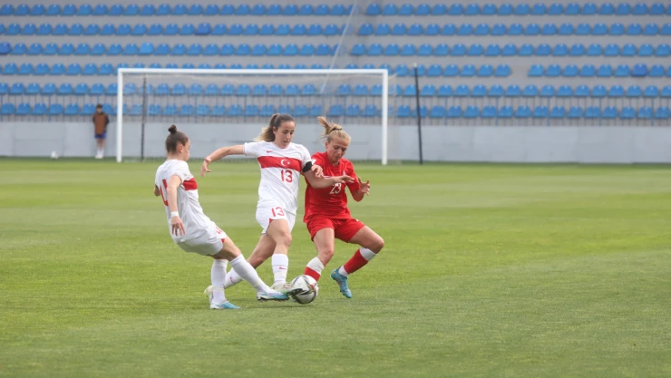 A Milli Kadın Futbol Takımı, Azerbaycan'ı 1-0 yendi