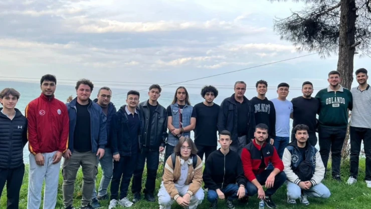 Abana'da Öğrencilerden Örnek Davranış