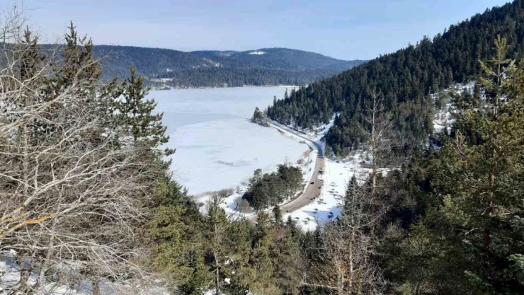 Abant Gölü'nde Sessizlik Hakim