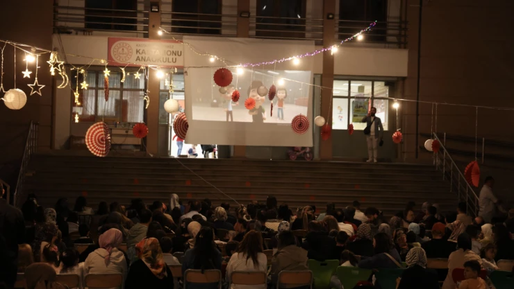 Açık Havada Sinemanın Tadını Çıkardılar