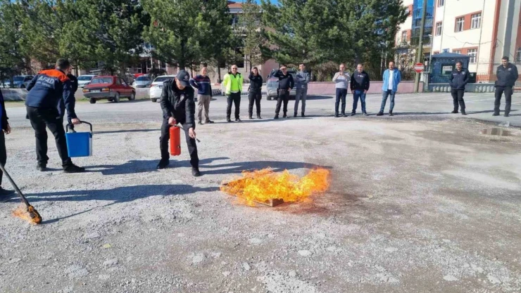 AFAD'dan Polis Ekiplerine Yangın Eğitimi