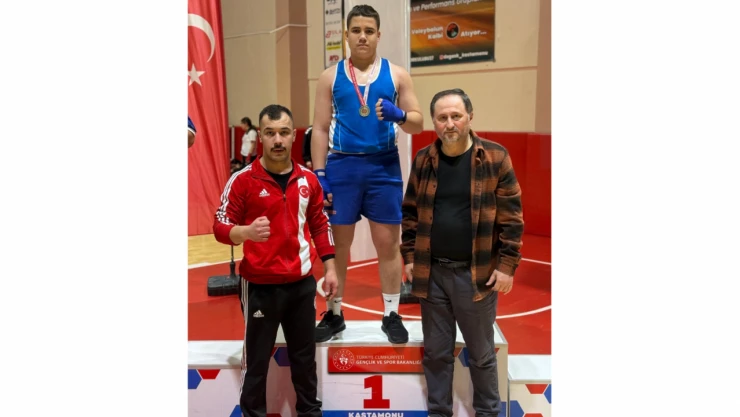 Ağır Sıklette İl Birincisi Tyson