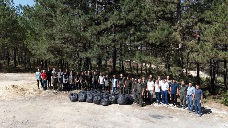 Ahmet Dede Mezarlığı Çevresi Temizlendi