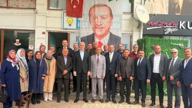 AK Parti'de İstişare Toplantısı Yapıldı