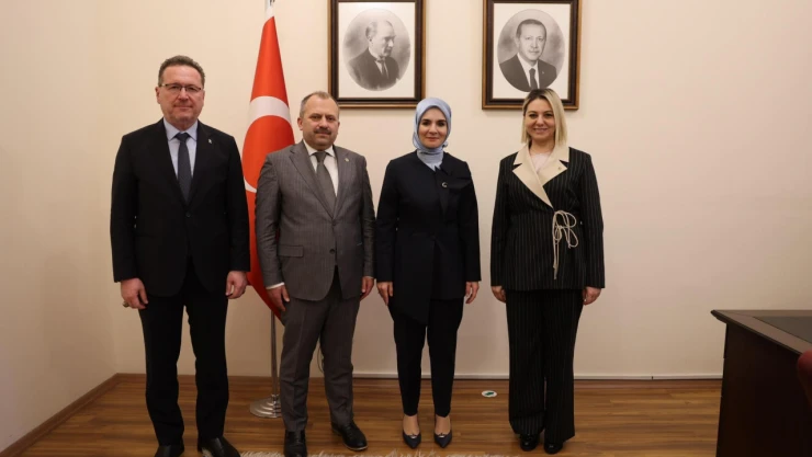 AK Parti'den Bakan Göktaş'a Ziyaret