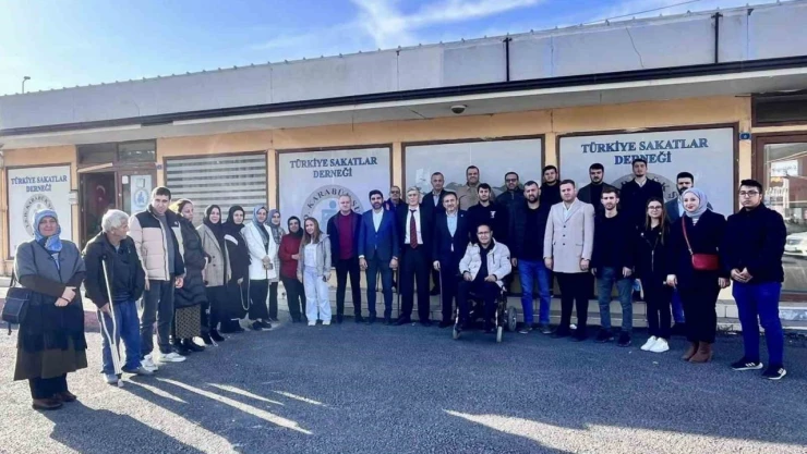 AK Parti'den Engelliler İçin Tekerlekli Sandalye