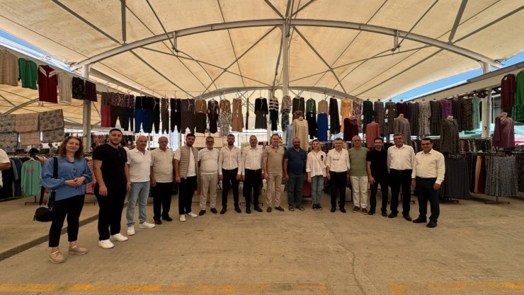 AK Parti'den Pazar Ziyareti