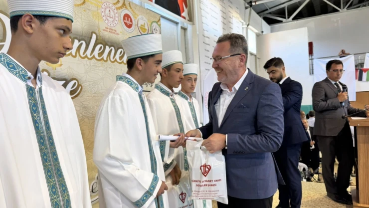 AK Parti İl Başkanı Sevgilioğlu, 43 Hafızın İcazet Sevincine Ortak Oldu