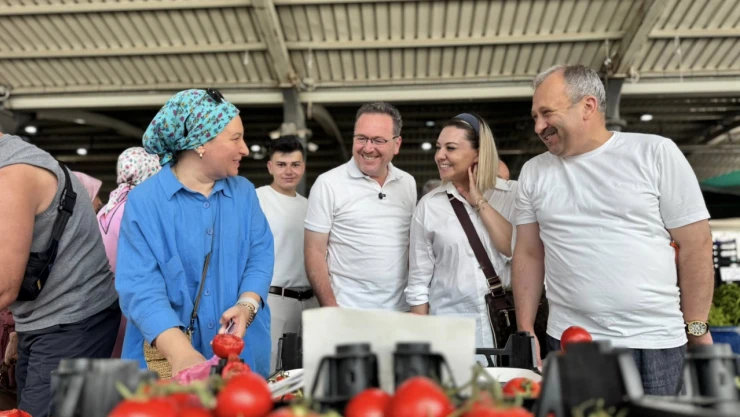 AK Parti Kastamonu Teşkilatından Kuzeykent Pazarına Ziyaret