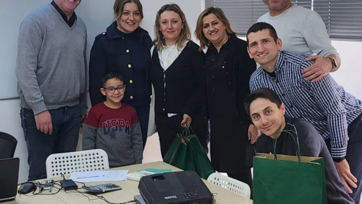 Aked Yunanistan'a Gitti