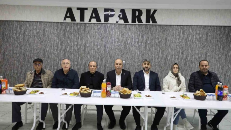 Alaca Belediye Başkanı Arslan, Belediye Personeli İle İftarda Buluştu