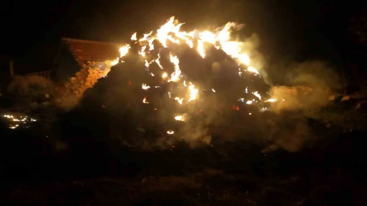 Alaca'da 700 Saman Balyası Alev Alev Yandı