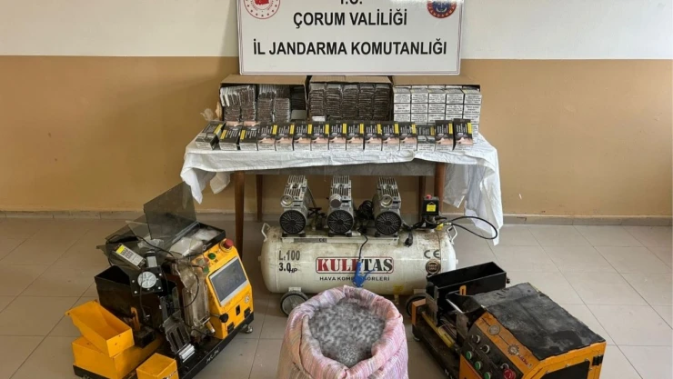 Alaca'da Kaçak Sigara İmalathanesine Jandarma Baskını