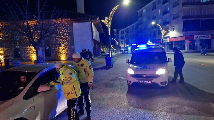 Alaca'da Polisten Asayiş ve Huzur Uygulaması