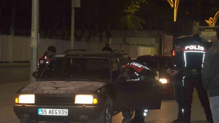 Alaca'da Polisten Şok Uygulama