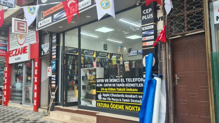 Alaplı'da 13 Cep Telefonu Çalan Hırsızlar Tutuklandı