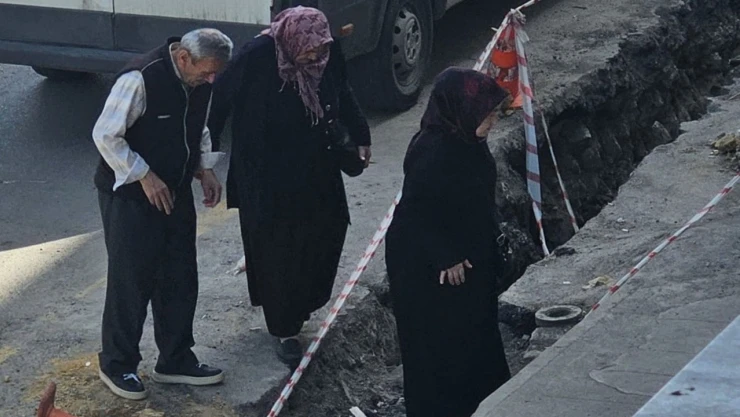 Alt Yapı Çalışması Tehlikeye Davetiye Çıkartıyor