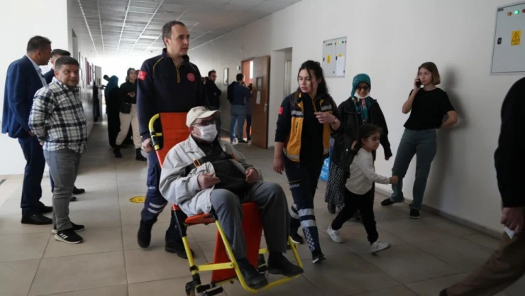 Ambulanslarla Sandığa Taşındılar