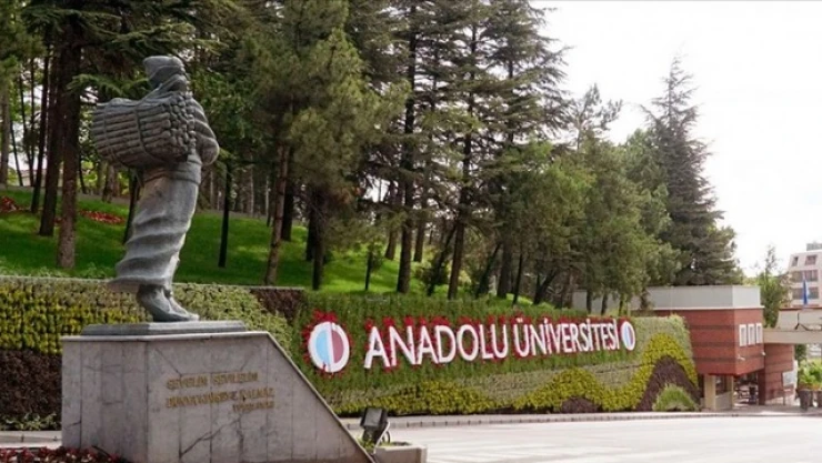 Anadolu Üniversitesi'nden 30 Bin TL Burs Desteği