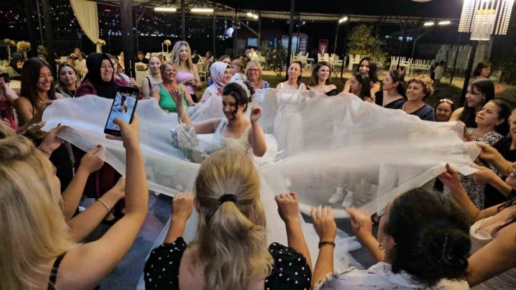 Özel Gereksinimli Kızın Gelinlik Hayali Gerçek Oldu