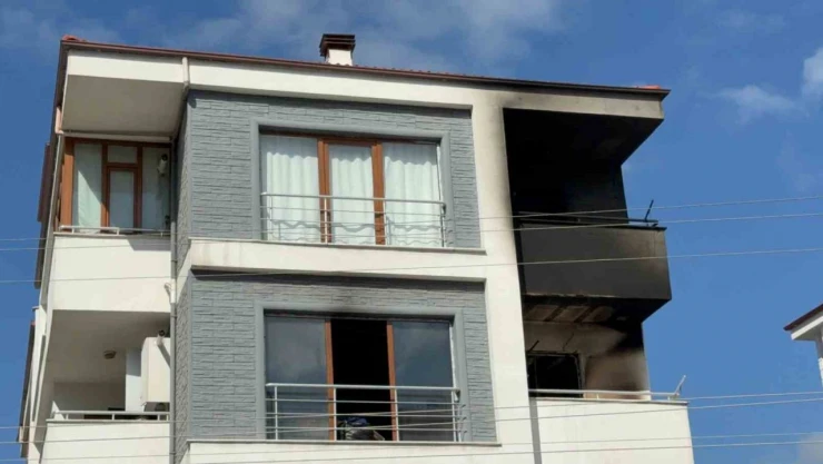 Yangında 5 Kişi Dumandan Etkilendi