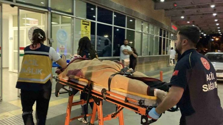 Araç İçinde Tabanca Ateş Aldı!