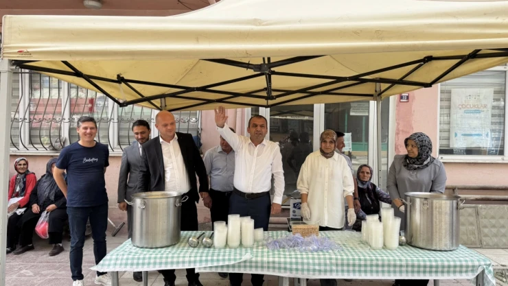 Aşure İkram Edildi