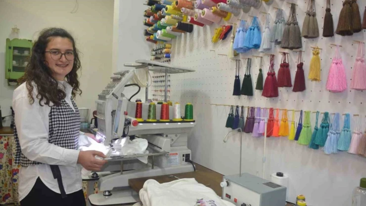 Atanamayınca Kendi İşini Kurdu