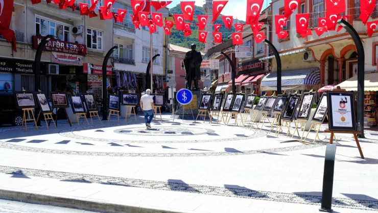 'Atatürk İnebolu'da Fotoğraf Sergisi' Düzenlendi