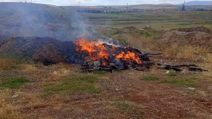 Atık Eşyalar Yangına Neden Oldu