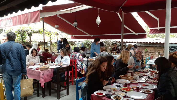 Avanoğlu: 'Turizm sezonu iyi geçiyor'